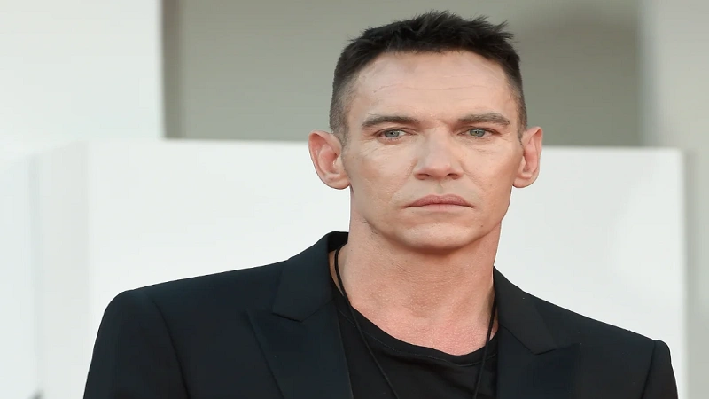 jonathan rhys meyers net worth
